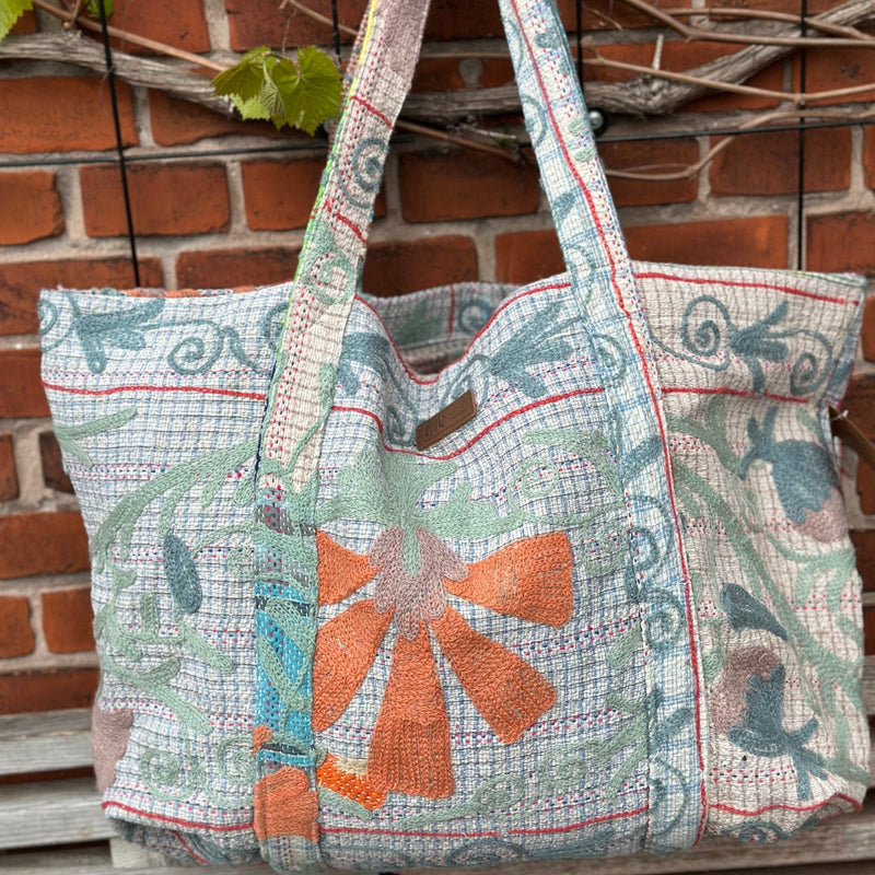 Suzani Strandtaske fra Quote Copenhagen