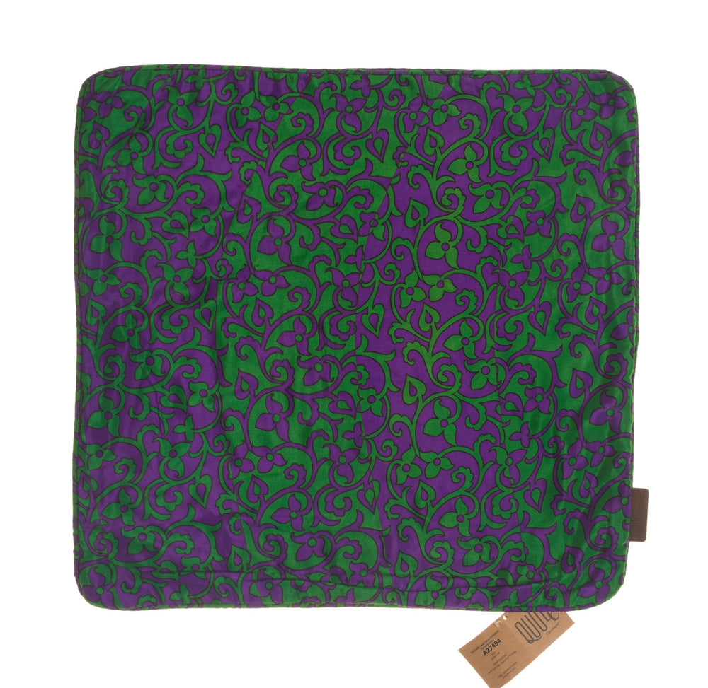Silke pudebetræk i bordeaux 50x50 cm med diskret orientalsk mønster og fin struktur som etnisk unik boho vintage sari pudebetræk