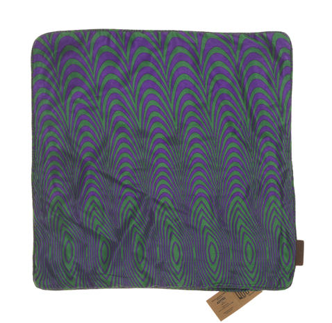 Unique Silk pillowcase 50x50 cm in sand and bronze color with colorful oriental pattern of red birds and arabesques, boho vintage sari pillow.