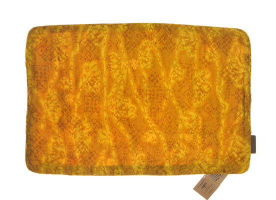 Seidenkissenbezug 60 x 40 cm als Sari-Kissen in senfgelbem Goldsatin mit feinen orientalischen Mustern im Vintage-Boho-Stil, einzigartiges Kissen