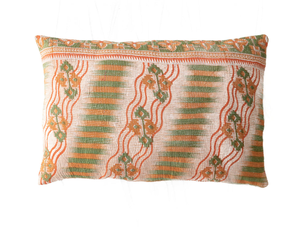 Sari pudebetræk 60x40 i beige og brun med blå/teal stribemønster og patchwork-look – unik indisk boho pude i farverige etniske tekstiler