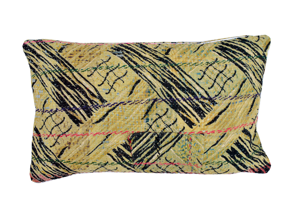 Sari pudebetræk 30x50 i lilla med diamantmønstre i guld og rød, unika indisk pudebetræk i vintage boho/boheme stil, saripude i farverige orientalske tekstiler