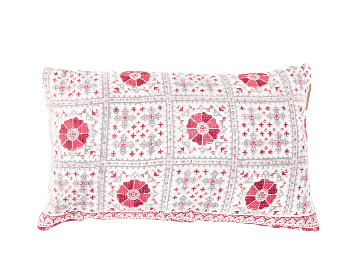 Sari pillowcase 30x50 with colorful oriental boho patterns in pink, blue and yellow, unique Indian vintage sari pillow in ethnic upcycled design