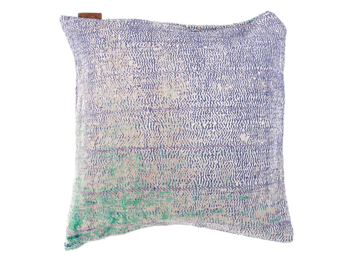 Blue sari pillowcase 50x50 with vintage pattern, sari pillow in boho/bohemian style and colorful details in light green and white, unique Indian pillowcase (sari pillow)